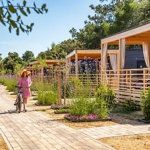 4* Ferienpark Mobile Homes Lopari